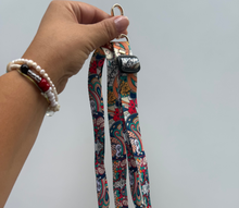 Cargar imagen en el visor de la galería, Cinta Ancha Con Enganche