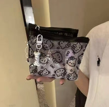 Cargar imagen en el visor de la galería, Cosmetiquera Hello Kitty - MissFundas 