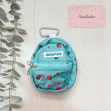 Cargar imagen en el visor de la galería, Llavero Tipo Mochila - MissFundas 