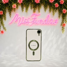 Cargar imagen en el visor de la galería, Funda MagSafe Cromada - MissFundas 