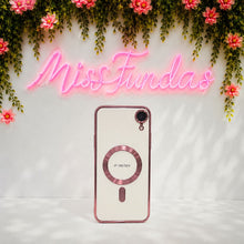 Cargar imagen en el visor de la galería, Funda MagSafe Cromada - MissFundas 