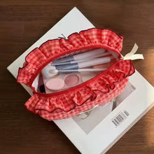 Cargar imagen en el visor de la galería, Cosmetiquera Vichy